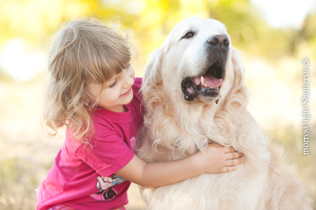 Kinder, die regelmäßig Kontakt mit einem Hund haben, entwickeln seltener Asthma.